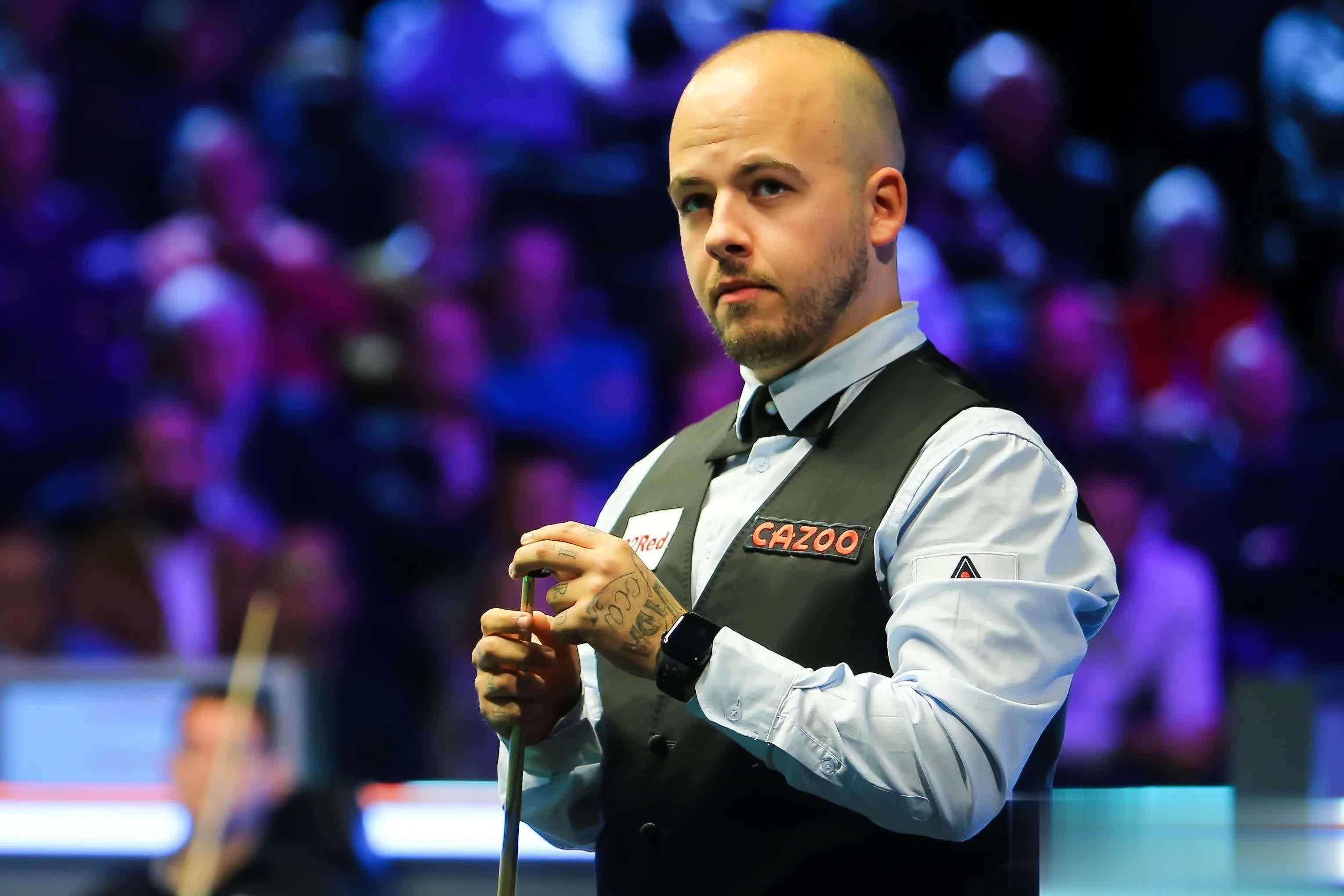 中展示了她 中展示了她